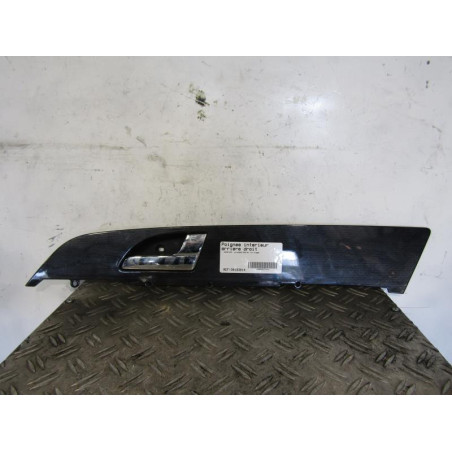 Poignee interieur arriere droit SSANGYONG REXTON 1