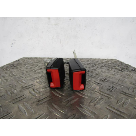 Attache ceinture arriere gauche VOLKSWAGEN PASSAT 6