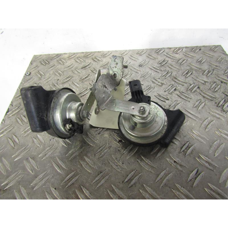 Avertisseur/Klaxon VOLKSWAGEN PASSAT 6 Photo n°1