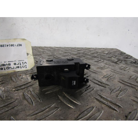 Interrupteur de leve vitre avant droit HYUNDAI I 40