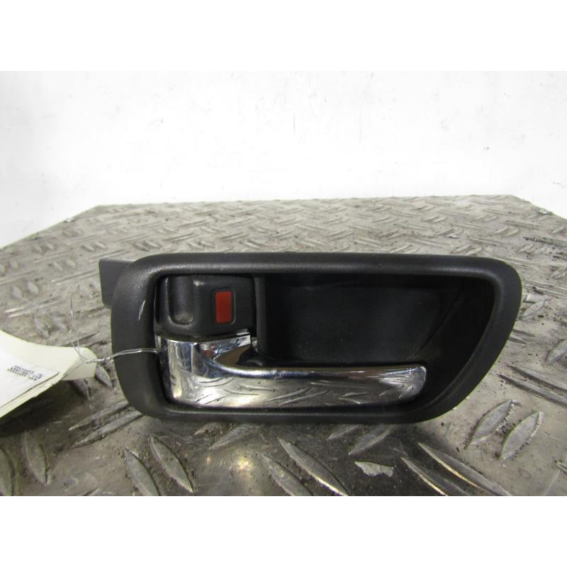 Poignee interieur arriere gauche TOYOTA COROLLA VERSO 2 Photo n°1