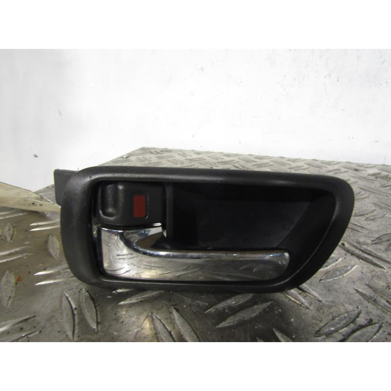 Poignee interieur arriere gauche TOYOTA COROLLA VERSO 2 Photo n°1