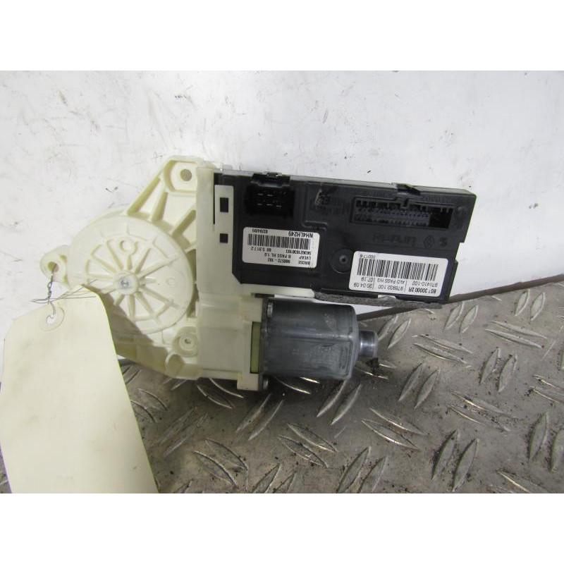 Moteur leve vitre avant droit RENAULT LAGUNA 3 Photo n°1