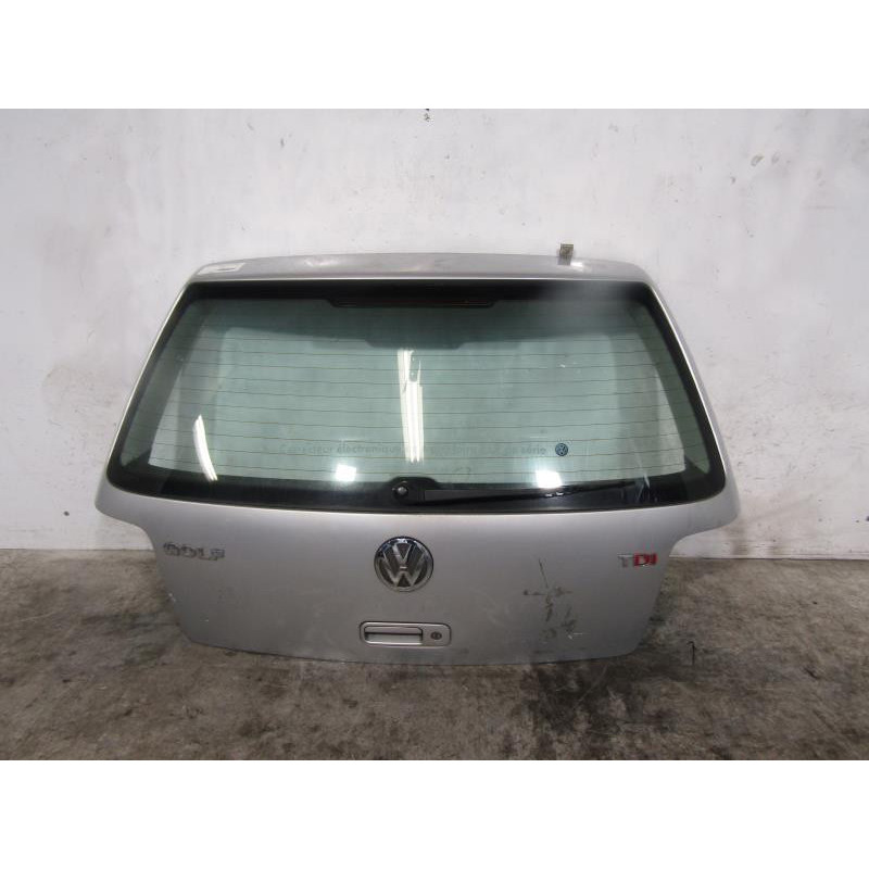 Malle/Hayon arriere VOLKSWAGEN GOLF 4 Photo n°1