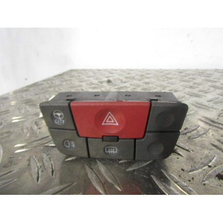 Bouton de warning FIAT PANDA 2