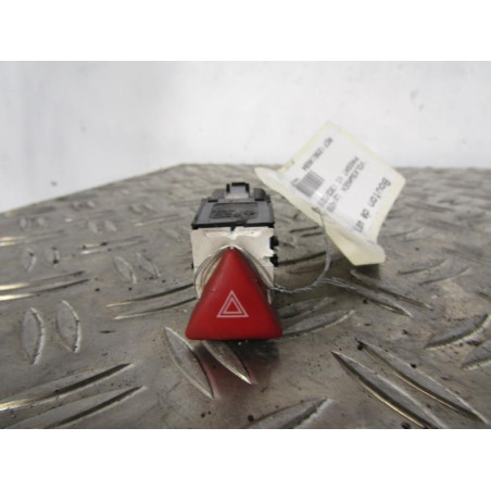 Bouton de warning VOLKSWAGEN PASSAT 5