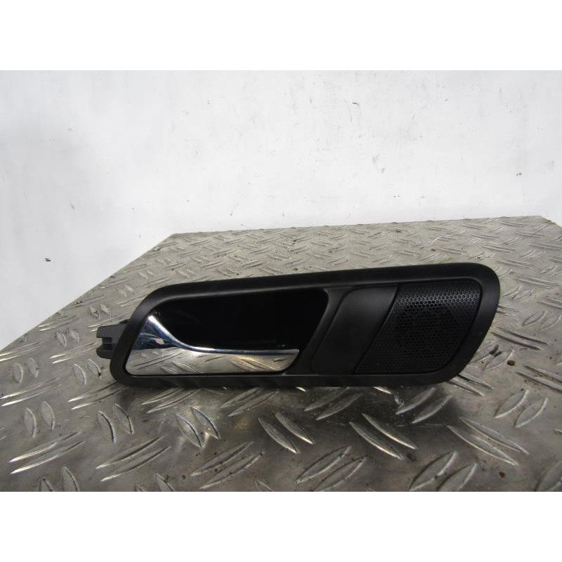 Poignee interieur arriere gauche VOLKSWAGEN PASSAT 5 Photo n°1