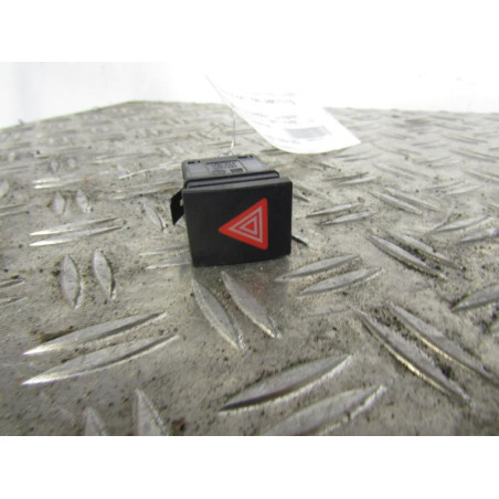 Bouton de warning VOLKSWAGEN POLO 4