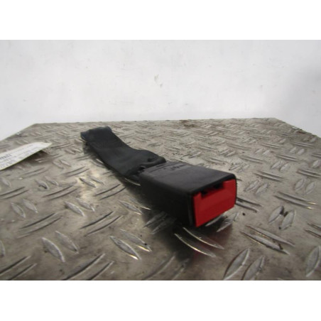 Attache ceinture arriere gauche PEUGEOT 306