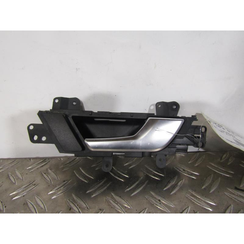 Poignee interieur arriere droit AUDI A6 3 Photo n°1