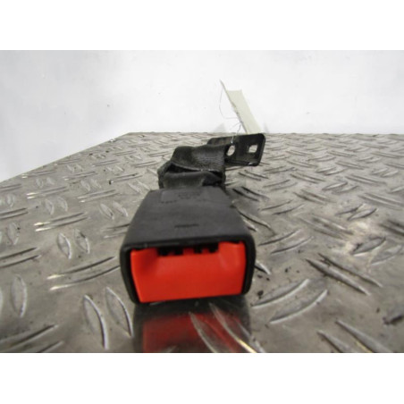 Attache ceinture arriere gauche FIAT 500 2