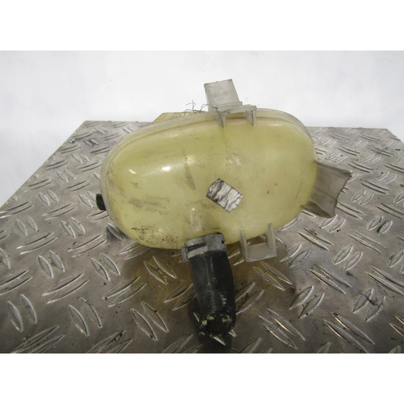Vase de lave glace OPEL AGILA A Photo n°1