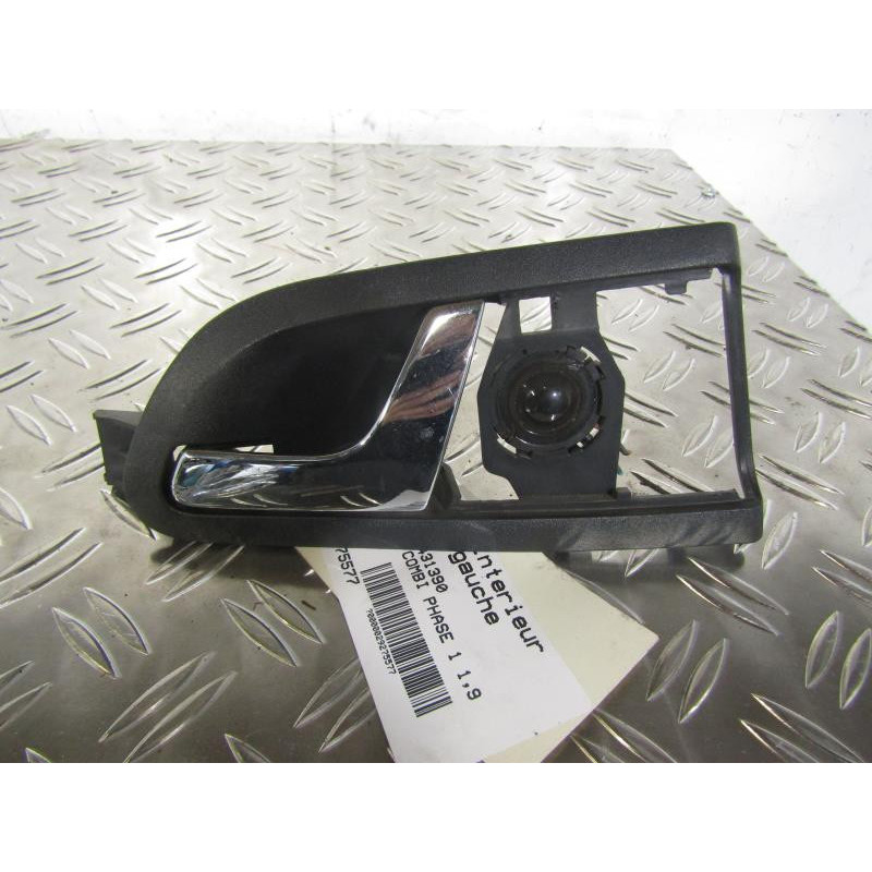 Poignee interieur arriere gauche SKODA OCTAVIA 1 Photo n°1