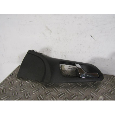 Poignee interieur avant droit SKODA OCTAVIA 1