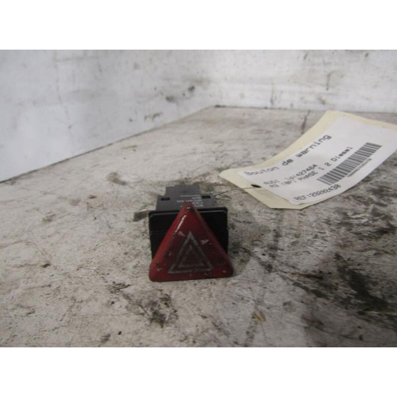 Bouton de warning AUDI A3 2 Photo n°1