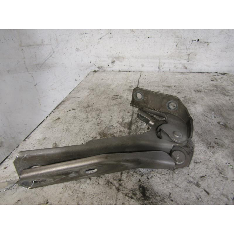 Charniere de capot AUDI A3 2 Photo n°1