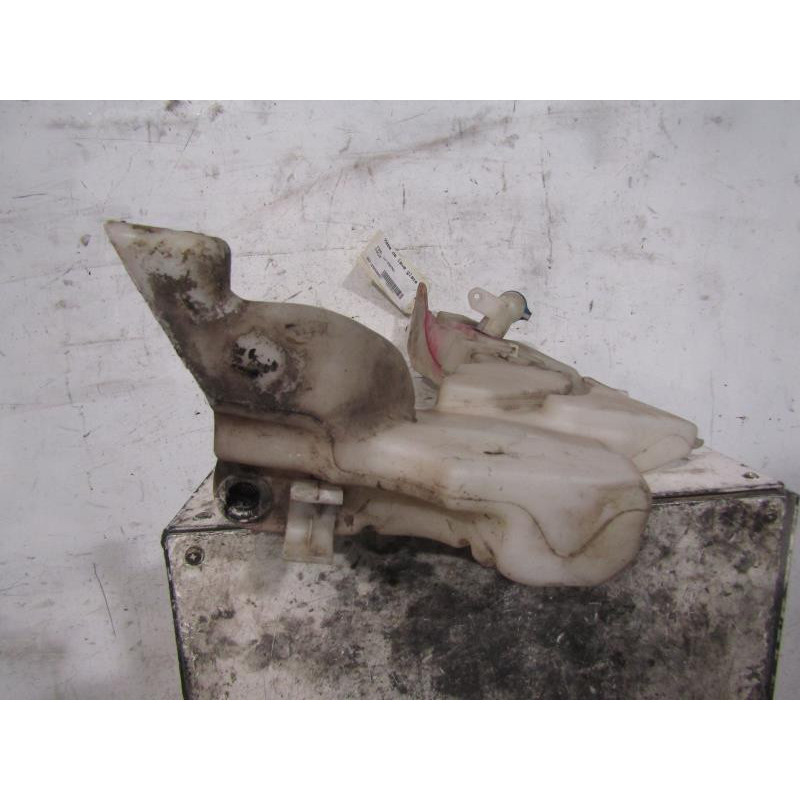 Vase de lave glace FORD FOCUS 2 Photo n°1