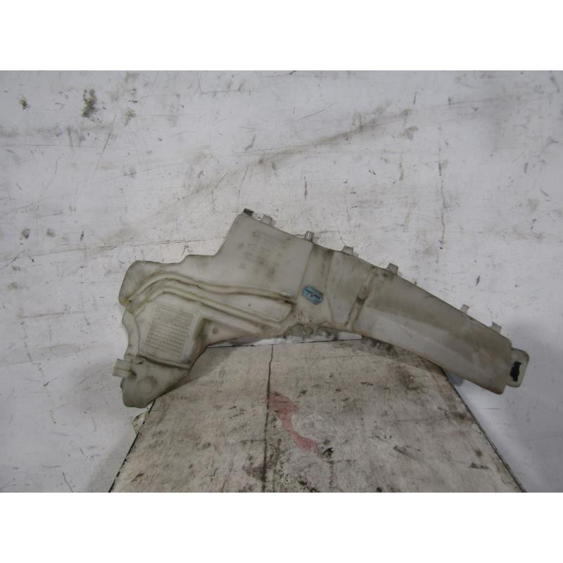 Vase de lave glace FORD FOCUS 2 Photo n°1