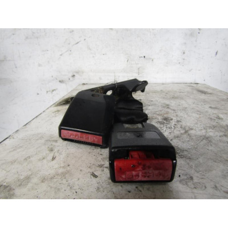 Attache ceinture arriere gauche RENAULT LAGUNA 2