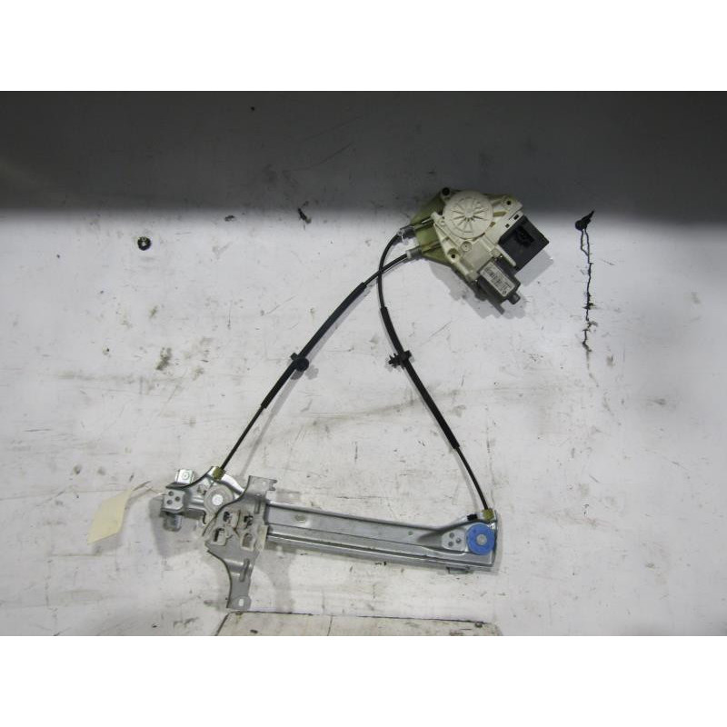 Leve vitre electrique arriere droit RENAULT MEGANE 3 Photo n°1
