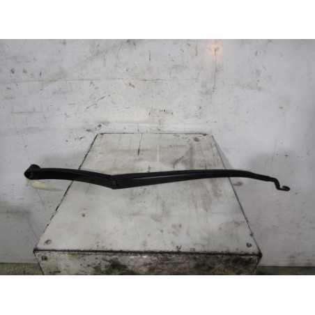 Bras essuie glace avant droit HYUNDAI I 30 2