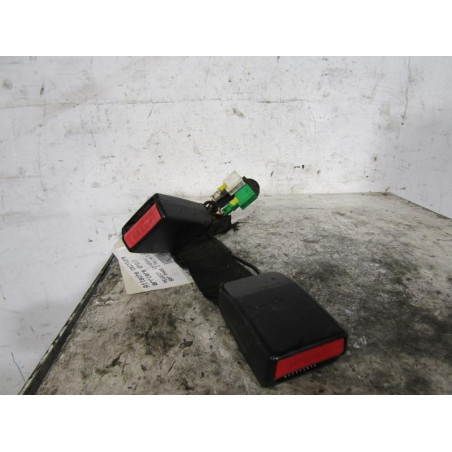 Attache ceinture arriere droit PEUGEOT 607