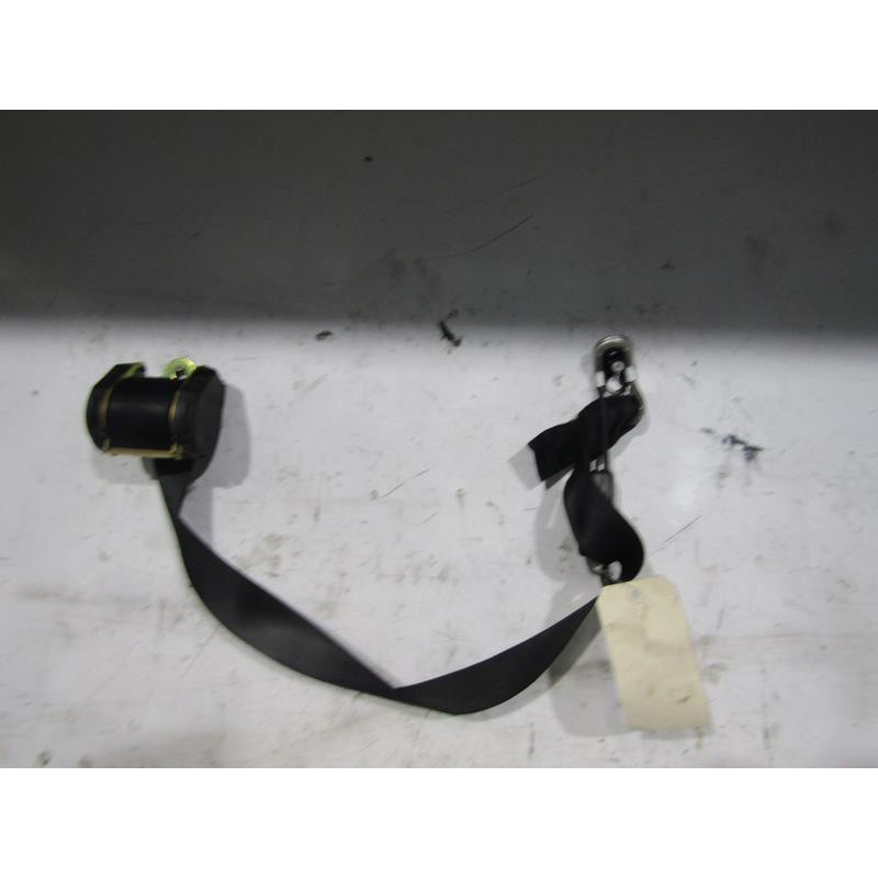 Ceinture arriere gauche MERCEDES CLASSE E 210 Photo n°1