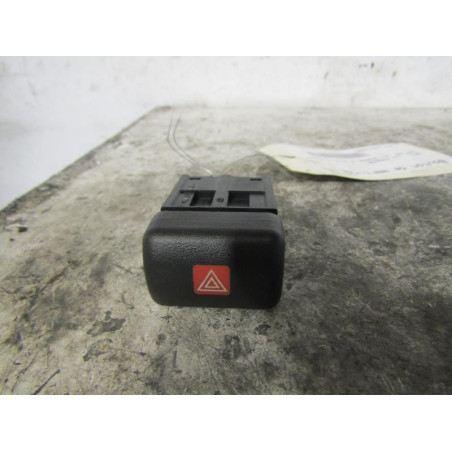 Bouton de warning OPEL ZAFIRA A