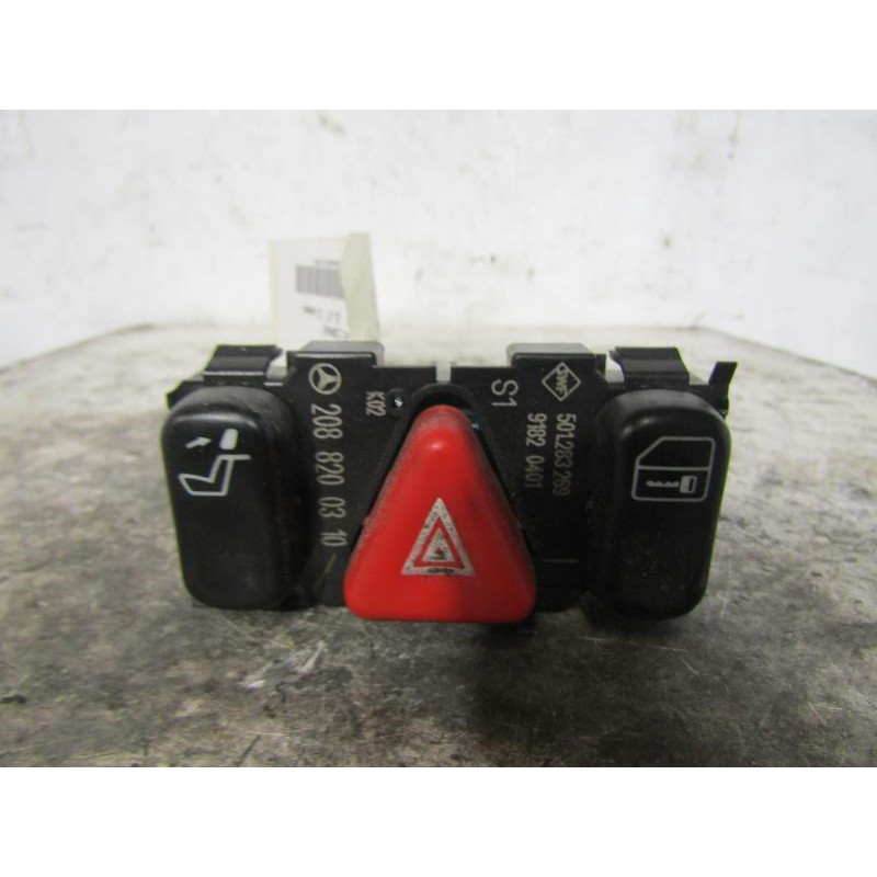 Bouton de warning MERCEDES CLASSE C 202 Photo n°1