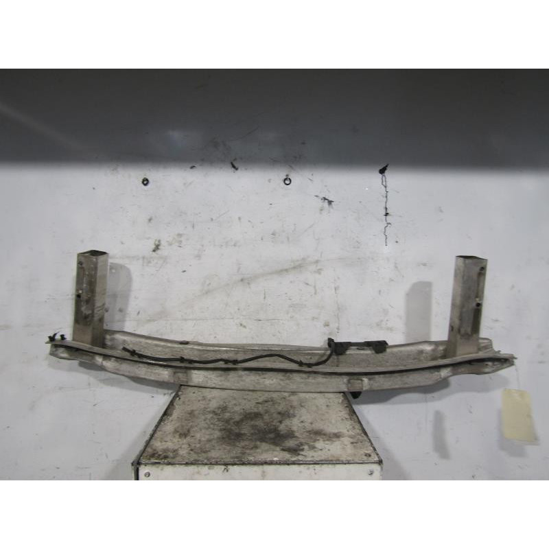 Renfort pare choc arriere (traverse) AUDI A4 2 Photo n°1