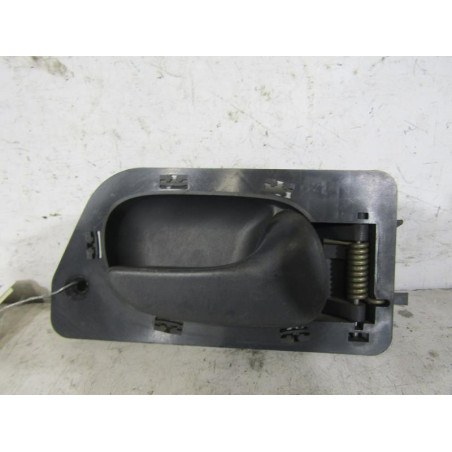 Poignee interieur avant droit RENAULT LAGUNA 1