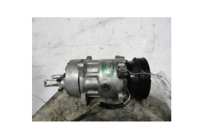 Compresseur clim RENAULT MEGANE 1 Photo n°4