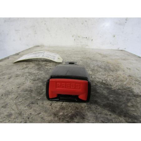 Attache ceinture arriere droit PEUGEOT 406