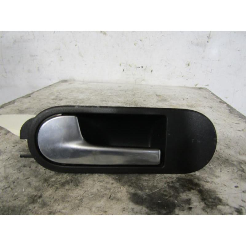 Poignee interieur avant gauche VOLKSWAGEN GOLF PLUS Photo n°1
