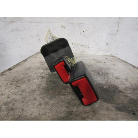 Attache ceinture arriere gauche AUDI A4 2