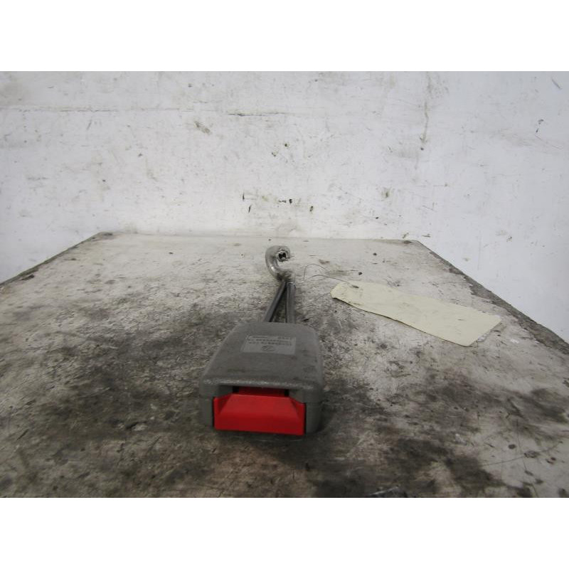 Attache ceinture arriere gauche VOLKSWAGEN NEW BEETLE 1 Photo n°1