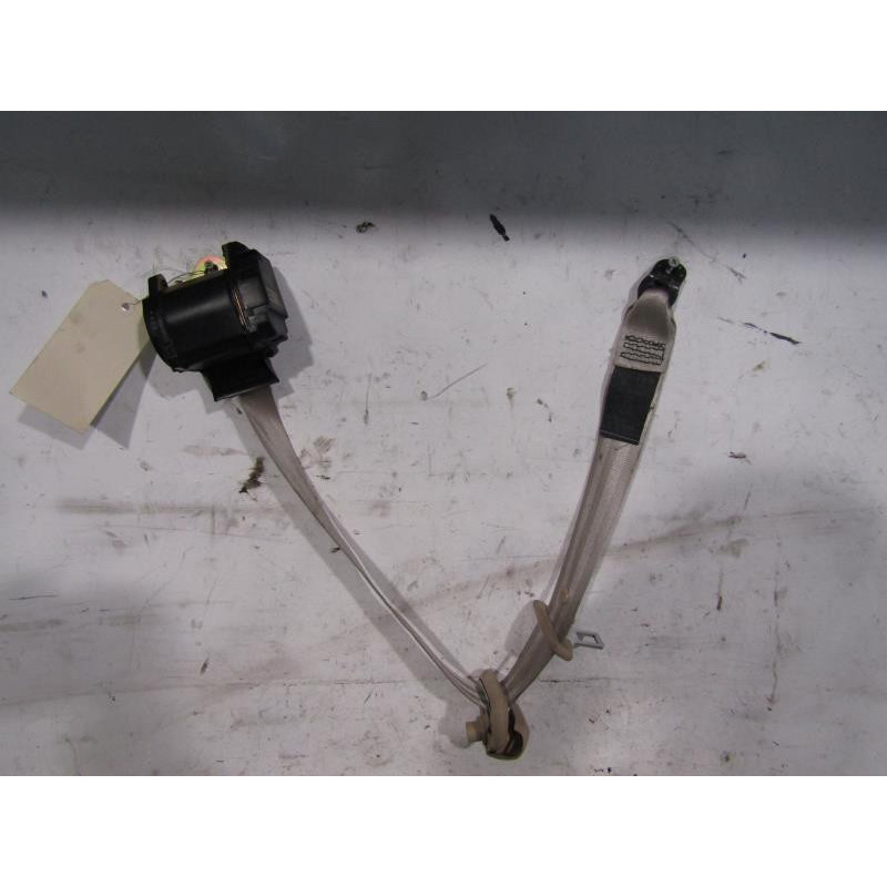 Ceinture arriere droit VOLKSWAGEN GOLF 4 Photo n°1