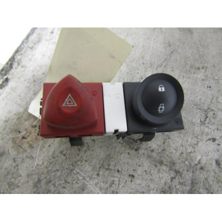 Bouton de warning RENAULT MEGANE 2
