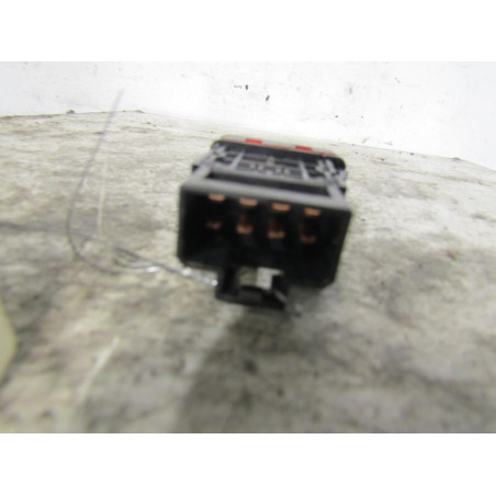 Bouton de warning SUBARU FORESTER 2