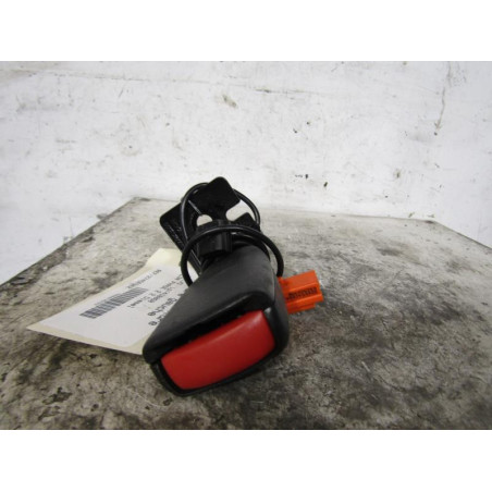 Attache ceinture arriere gauche VOLVO C 30