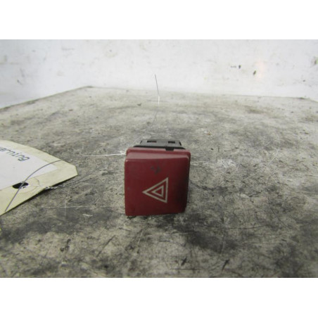 Bouton de warning PEUGEOT 206+