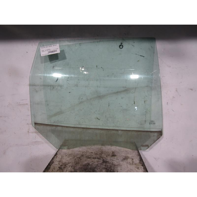 Vitre arriere droit FORD C-MAX 1 Photo n°1