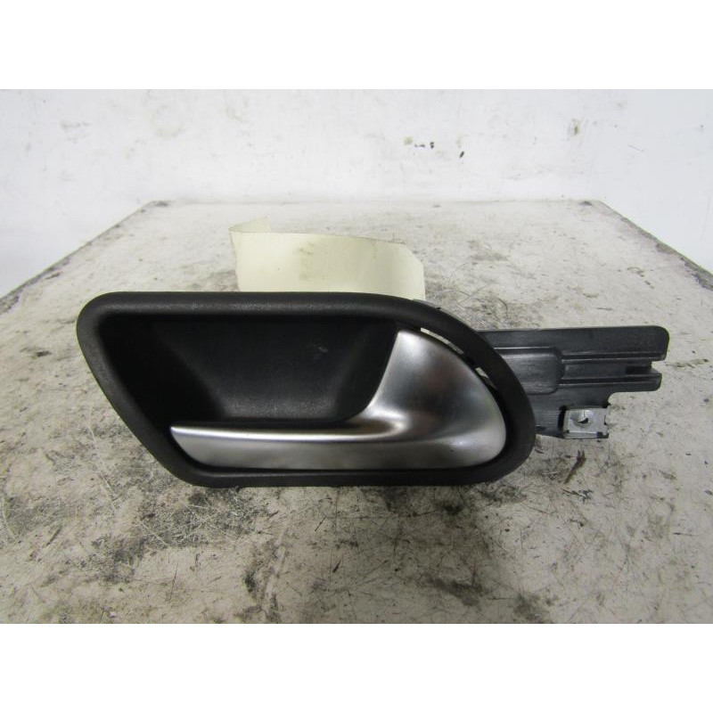 Poignee interieur arriere droit VOLKSWAGEN GOLF 5 Photo n°1