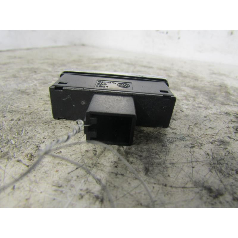 Bouton de warning VOLKSWAGEN SHARAN 2 Photo n°1
