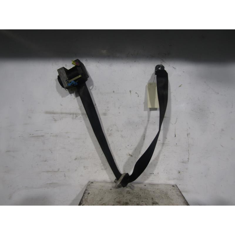 Ceinture avant droit VOLKSWAGEN GOLF 4 Photo n°1