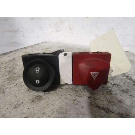 Bouton de warning RENAULT MEGANE 2