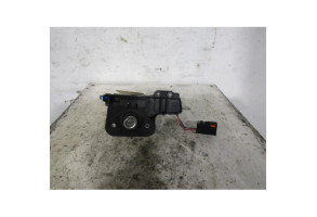 Bouton de coffre OPEL CORSA C Photo n°1