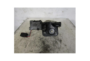 Bouton de coffre OPEL CORSA C Photo n°2
