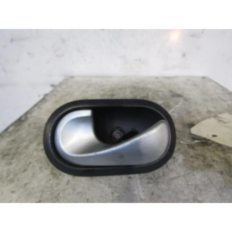 Poignee interieur arriere gauche RENAULT SCENIC 2 Photo n°1