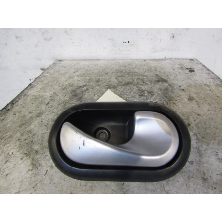 Poignee interieur arriere droit DACIA SANDERO 1